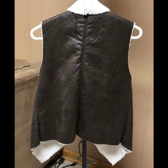 Two Toned Fur/Leather Brown Vest - Picture 2 of 5